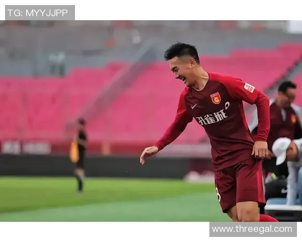 成都足球队快攻革新之路:战术变革与未来展望分析 成都足球队快攻革新之路:战术变革与未来展望分析