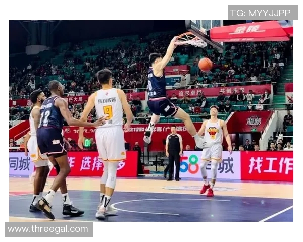 成都篮球队在选拔赛中以50分稳居积分榜首位表现出色 成都篮球队在选拔赛中以50分稳居积分榜首位表现出色