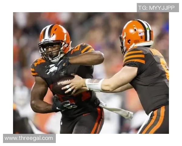 捍卫者竞技与波队激战正酣谁能在赛场上笑到最后