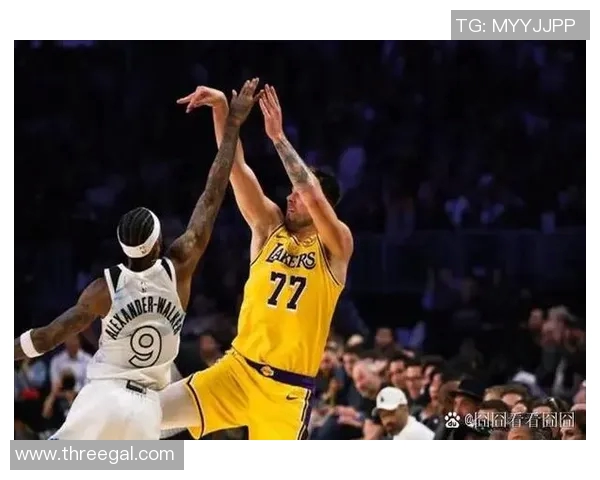 快船与湖人季后赛对决回顾与展望球迷热情高涨的篮球盛宴