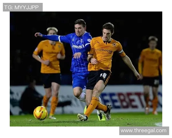 伯明翰与狼队最新对决分析及战况更新详解