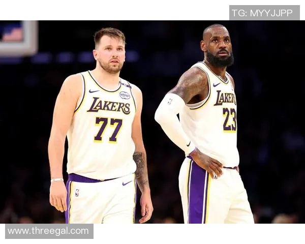 2017年湖人与公鹿对决回顾:经典时刻与球员表现分析 2017年湖人与公鹿对决回顾:经典时刻与球员表现分析