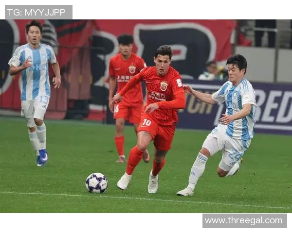 韩国蔚山队迎战澳大利亚球队展开激烈对决争夺亚洲足球荣耀